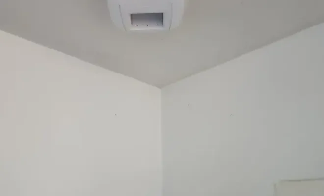 Changement d'un kit VMC hygrométrique et mise en place d'une trappe au plafond, Amiens, SEB'ELEC